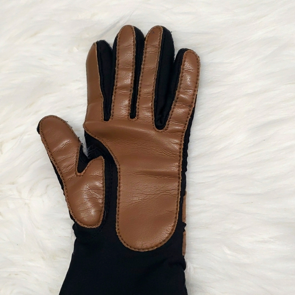 Black gloves - Picture 3 of 8